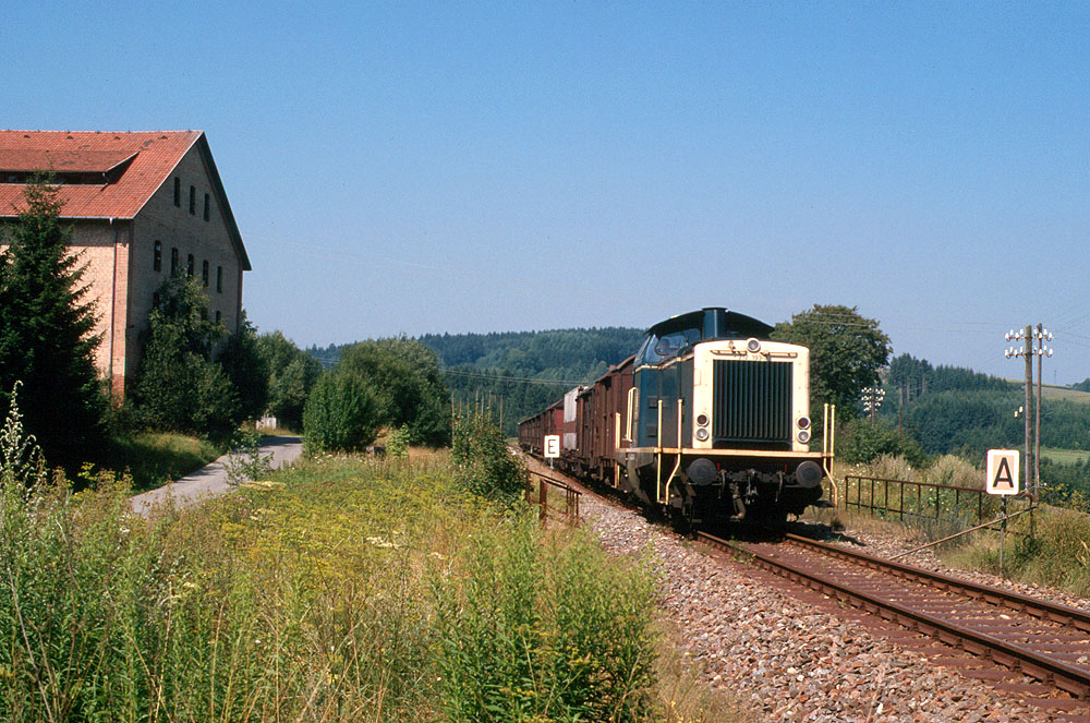 https://www.eisenbahnfotograf.de/datei/August 1986/1240233 DB 212193 Beerenberg 7.8.86.jpg